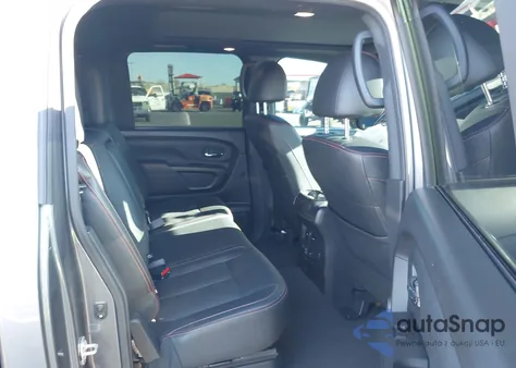 2021 Nissan Titan Pro-4X 4X4 из США, поврежденный, VIN 1N6AA1ED1MN526145